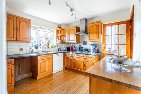 3 bedroom detached house for sale, Tippendell Lane, Hertfordshire AL2
