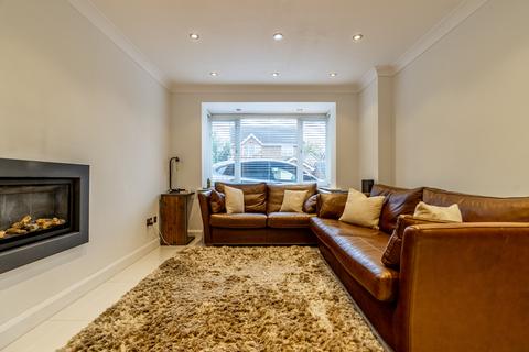 3 bedroom detached house for sale, Wayside, Radlett WD7