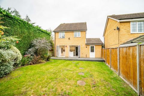 3 bedroom detached house for sale, Wayside, Radlett WD7