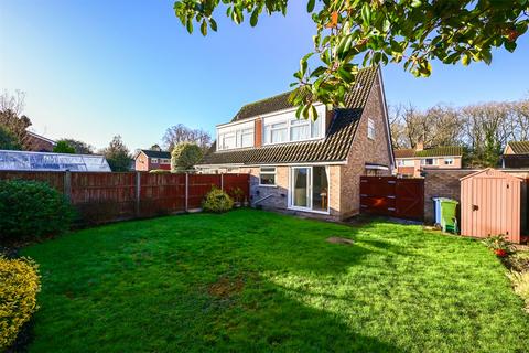 undefined, Greenleas Close, Hampshire GU46