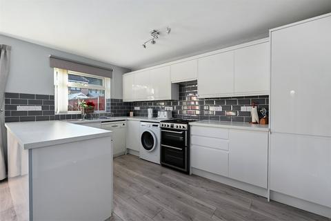 undefined, Greenleas Close, Hampshire GU46