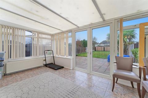 3 bedroom semi-detached house for sale, Hemming Way, Hertfordshire WD25