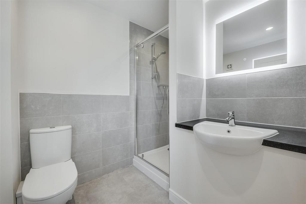 Bedroom 4 En-suite