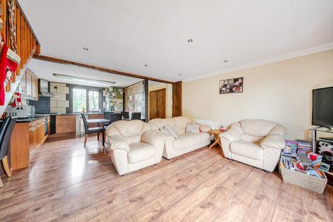 undefined, York Court, Kingsway Gardens, Andover