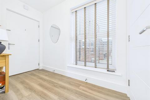 1 bedroom flat for sale, Philip Whitehead Road, Chelmsford