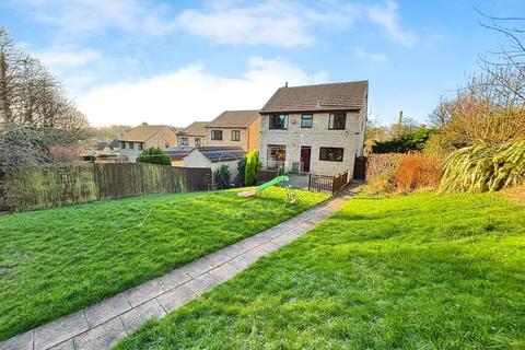 4 bedroom detached house for sale, Cheriton Drive, Bradford BD13