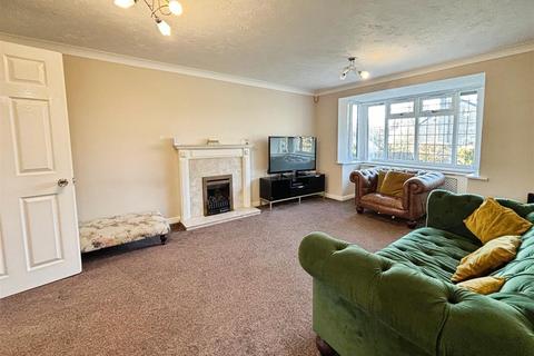 undefined, Cheriton Drive, Bradford BD13