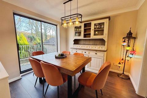 undefined, Cheriton Drive, Bradford BD13
