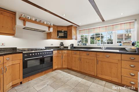 5 bedroom detached house for sale, Birch Street, Birch, CO2