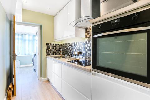 2 bedroom terraced house for sale, Morden SM4