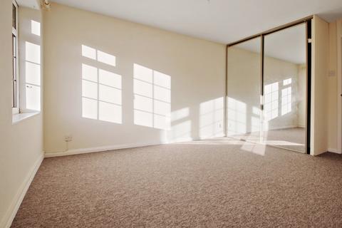 2 bedroom terraced house for sale, Brook Close, East Grinstead, RH19
