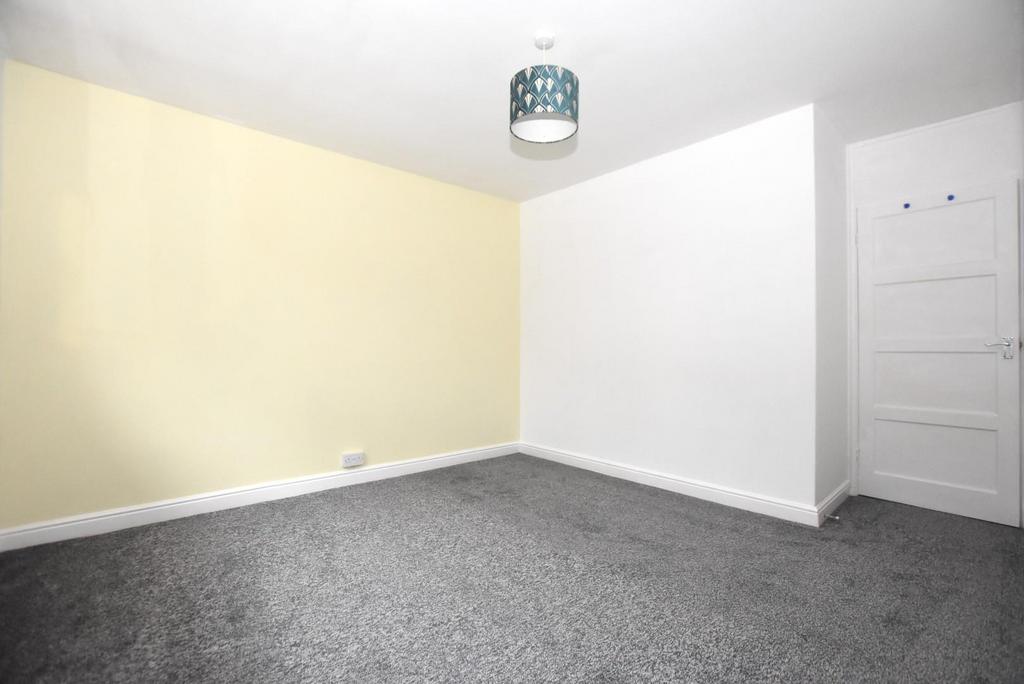 Bedroom 1 2.JPG