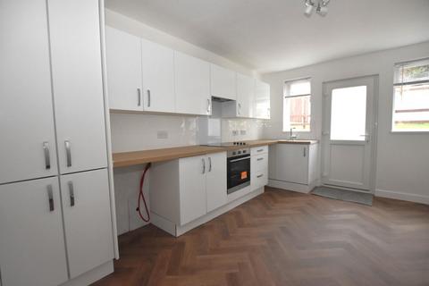 3 bedroom semi-detached bungalow to rent, Devon Drive, Brimington, Chesterfield