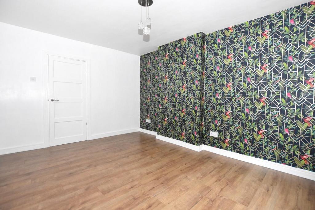 Living room 3.JPG