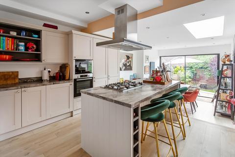 undefined, Baillie Road, Guildford, Surrey, GU1.