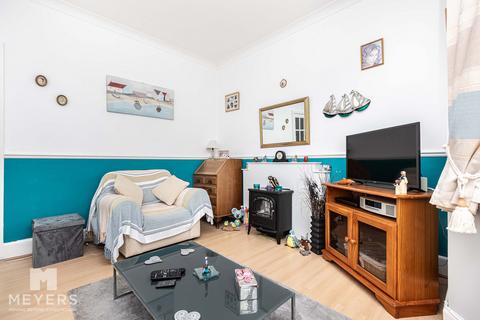 3 bedroom flat for sale, Bolton Close, Bournemouth, BH6 3