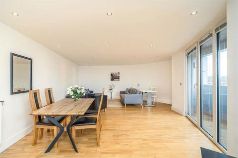 2 bedroom flat for sale, Dowells Street, London SE10