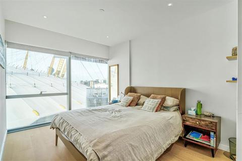 2 bedroom flat for sale, Cutter Lane, London SE10