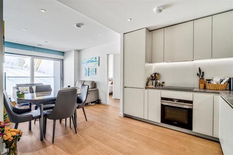2 bedroom flat for sale, Cutter Lane, London SE10