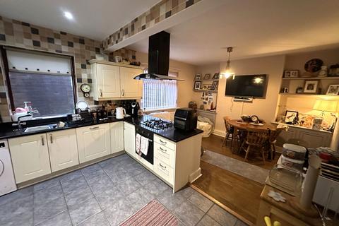 3 bedroom semi-detached house for sale, High Barn Road, Royton, Oldham, OL2 6RR
