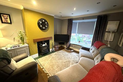 3 bedroom semi-detached house for sale, High Barn Road, Royton, Oldham, OL2 6RR