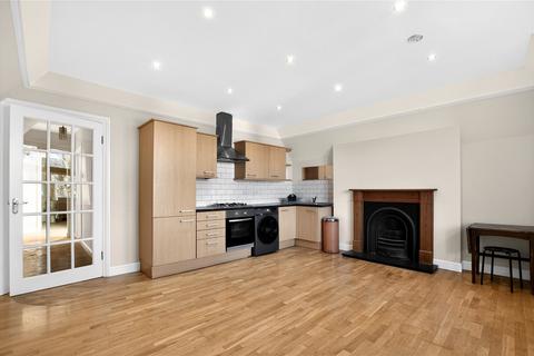 2 bedroom apartment to rent, Hamilton Road, Ealing, W5