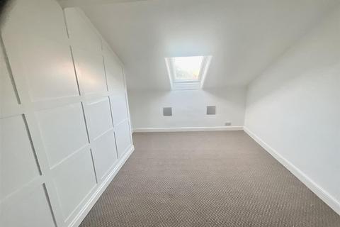 1 bedroom property to rent, Eastborough, Scarborough, YO11