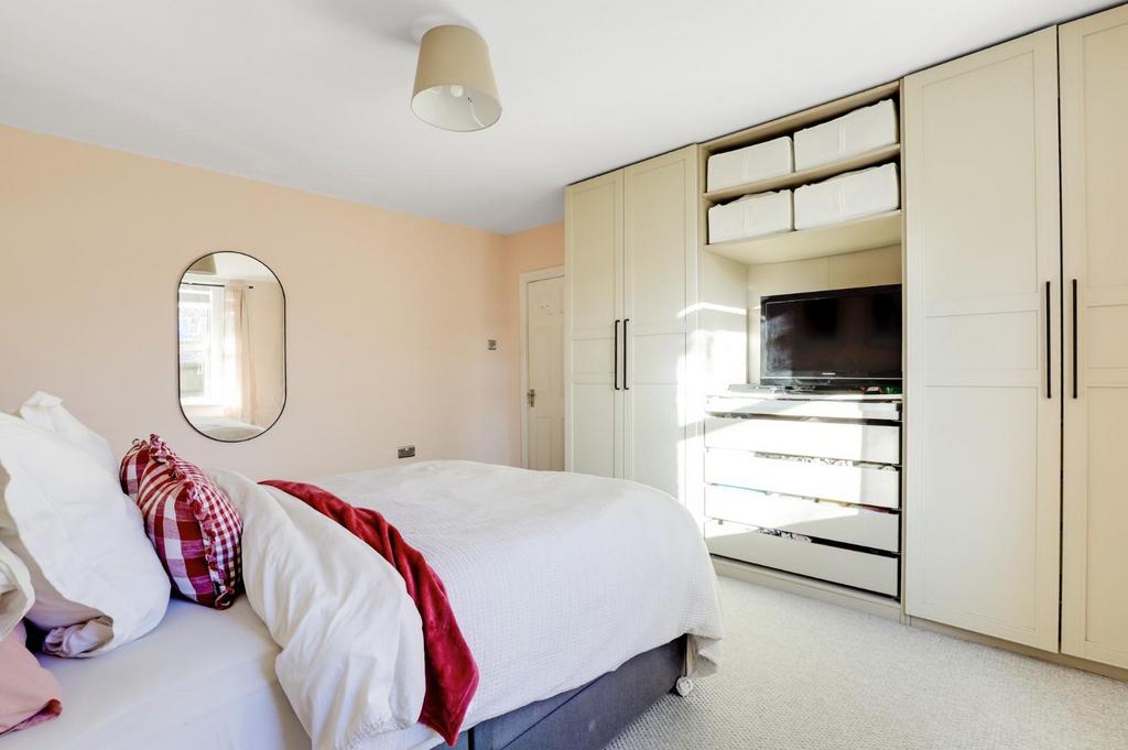06-1cde JHProp Wpen - Flat 4 Malcolm Close - 19.jpg