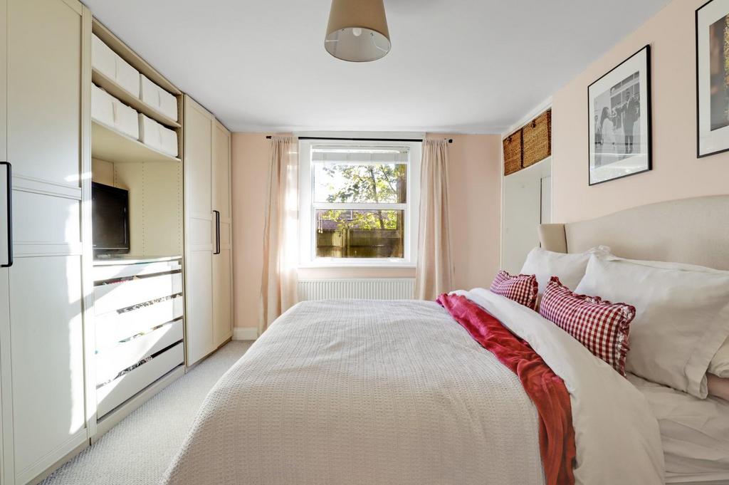 04-0217 JHProp Wpen - Flat 4 Malcolm Close - 13.jpg
