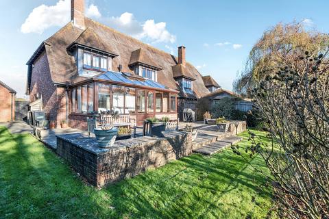Loxwood Farm Place, Loxwood, RH14