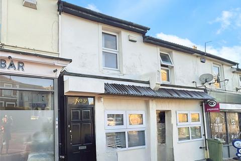 2 bedroom flat to rent, Quarry Road, Kent TN1