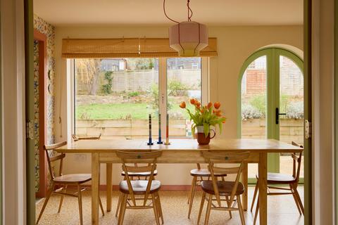 4 bedroom detached house for sale, Sutton Crescent, London EN5