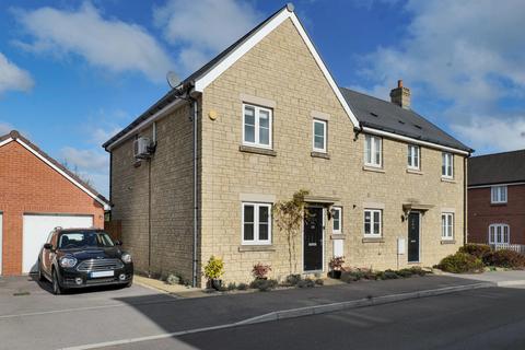3 bedroom semi-detached house for sale, Linnet Lane, Melksham SN12