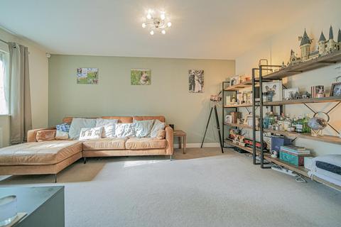 3 bedroom semi-detached house for sale, Linnet Lane, Melksham SN12