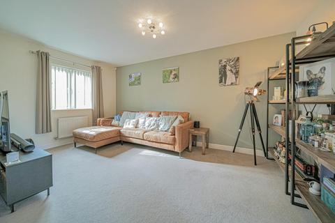 3 bedroom semi-detached house for sale, Linnet Lane, Melksham SN12