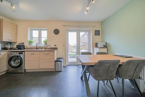 3 bedroom semi-detached house for sale, Linnet Lane, Melksham SN12