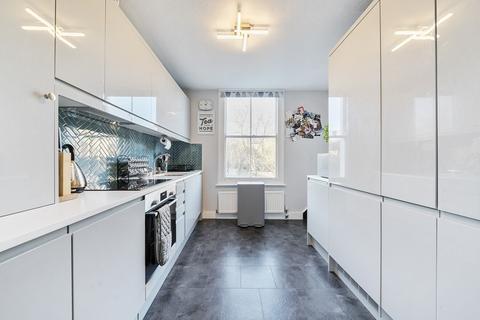 1 bedroom apartment to rent, Merton Road, London, SW19