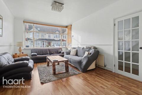 3 bedroom terraced house for sale, Limpsfield Avenue, Thornton Heath
