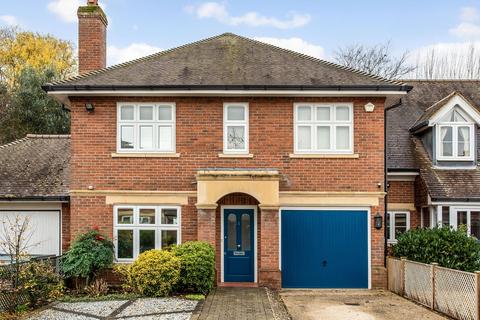 4 bedroom semi-detached house for sale, Spindrift Mews, Bosham, PO18