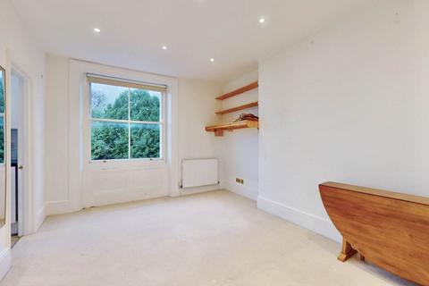 Studio to rent, Highgate West Hill, London N6