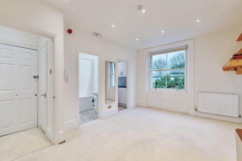 Studio to rent, Highgate West Hill, London N6