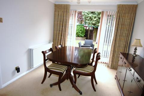 4 bedroom detached house for sale, Newark Road, Windlesham