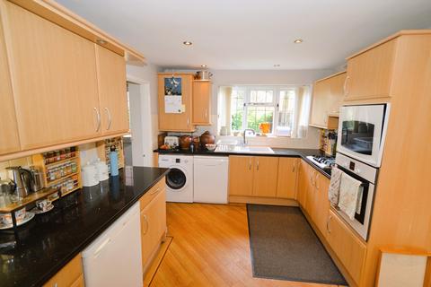 4 bedroom detached house for sale, Newark Road, Windlesham