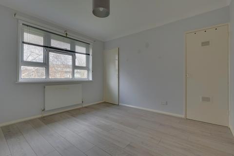 2 bedroom flat for sale, Halstead Road, Cosham