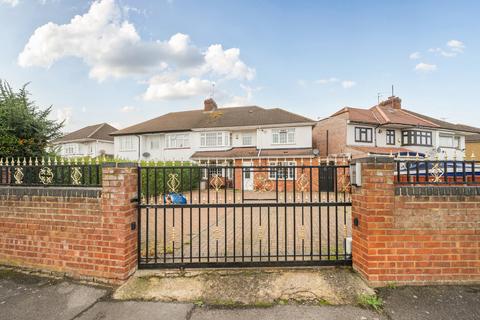 5 bedroom semi-detached house for sale, Cranbourne Close, Slough, Berkshire