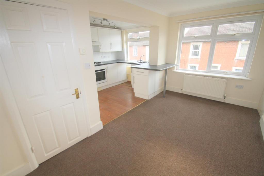 Lounge Kitchen