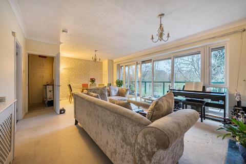 3 bedroom flat for sale, Foreland Court,  Holders Hill Road,  NW4