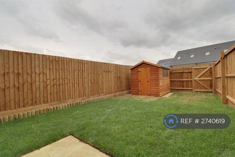 3 bedroom terraced house to rent, Madura Gardens, Milton Keynes, MK8