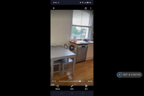1 bedroom flat to rent, Warrior Court, London, SW9