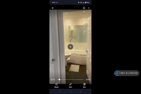 1 bedroom flat to rent, Warrior Court, London, SW9